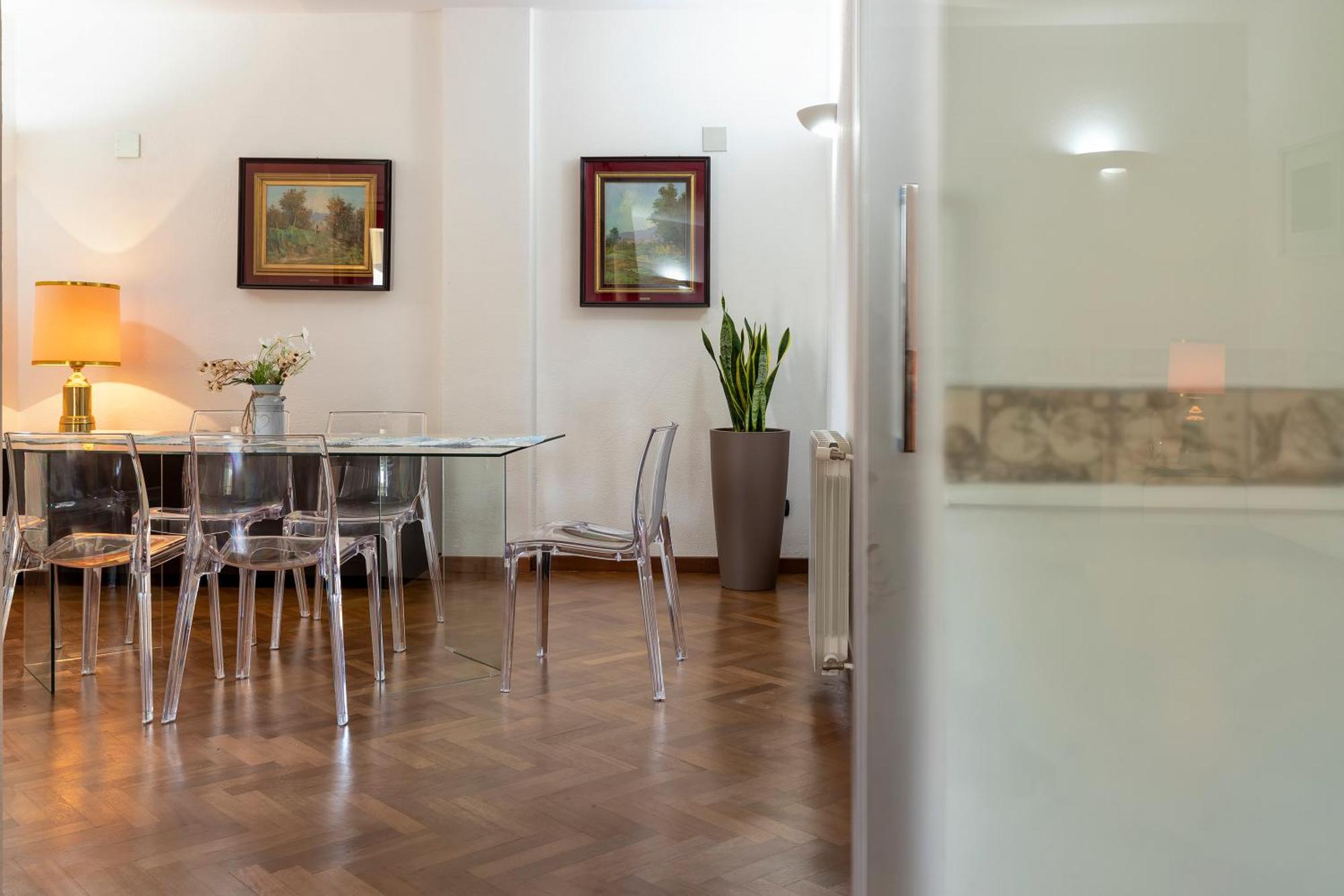 Exclusive House City Center With Private Terrace Apartment