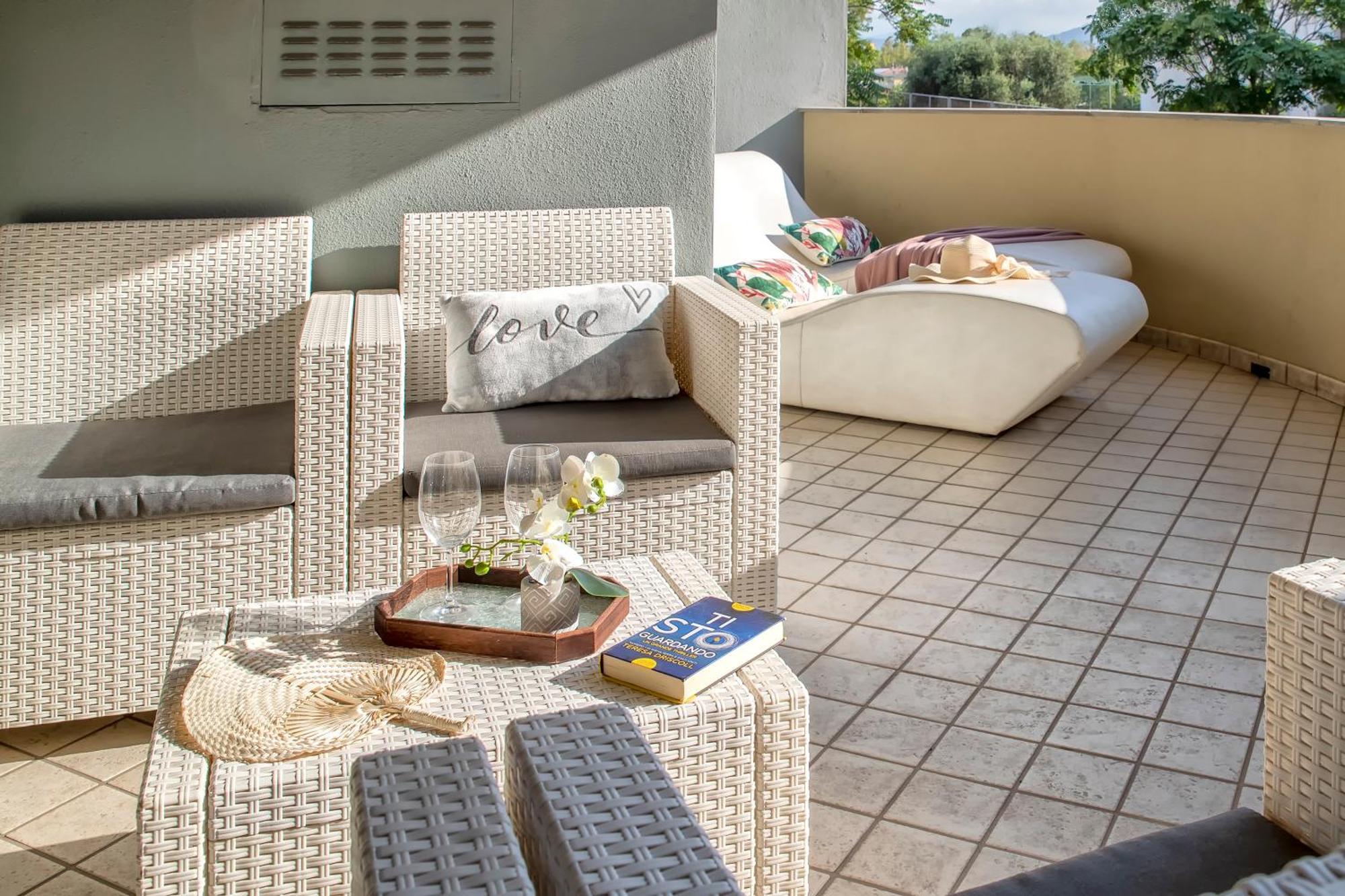 Exclusive House City Center With Private Terrace Olbia
